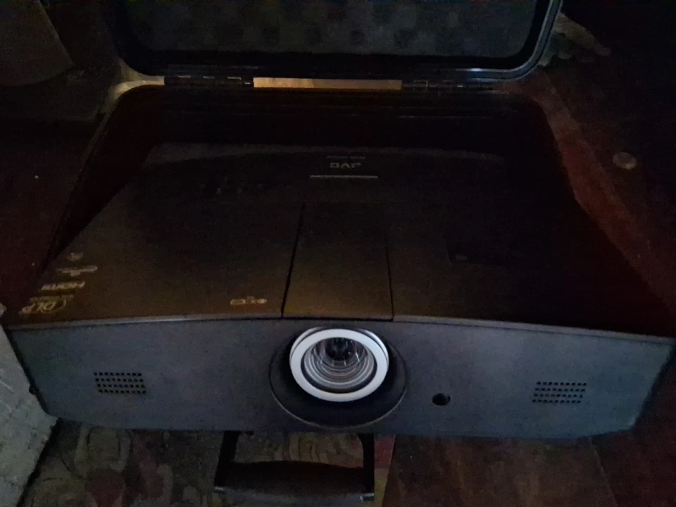 Jvc Lx-Wx50 5000Lm High Brightness *PLEASE READ DESCRIPTION* - Image 1 of 3