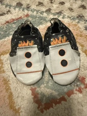 Robeez Bebé Zapatos de Cuero 12-18 Meses Rocket Ship Apollo Suelas Suaves en Gris Foto 1 de 4