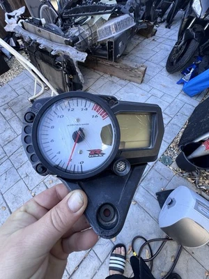06-07 2006-2007 SUZUKI GSXR 600 750 SPEEDO TACH MEDIDORES PAINEL DE EXIBIÇÃO 55k MILHAS - Imagem 1 de 4