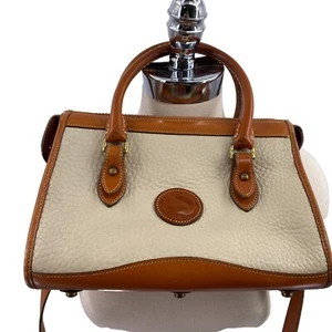 Borsa a tracolla vintage Dooney & Bourke con manici superiori pelle ciottolata crema sella - Foto 1 di 20