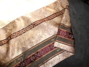 CROSCILL TOWNHOUSE BURGUNDY GREEN GOLD (1) KING BEDSKIRT 14" DROP SPLIT - Picture 1 of 7