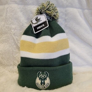 Fan Favorite NBA Milwaukee Bucks Cuffed Knit Hat Pom One Size New - Picture 1 of 4
