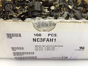 NUOVISSIMO NEUTRIK NC3FAH1 3 poli femmina presa XLR SCATOLA DA 100 - Foto 1 di 2