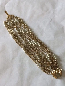 Goldfarbene Ketten & Kunstperlen Armband. Maße 7 1/2" x 3/4". - Bild 1 von 3
