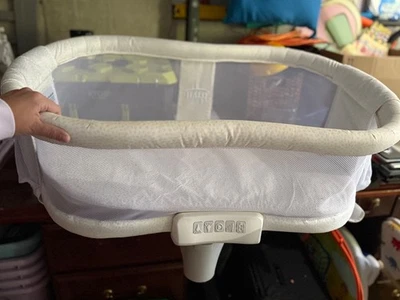 Cama giratoria Halo Bassinest Premiere Series, guijarro - 4418 Foto 1 de 2