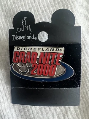 DISNEY DLR DISNEYLAND GRAD NITE NIGHT 2000 MICKEY HEAD GRADUATION LE 2000 PIN - Image 1 of 2