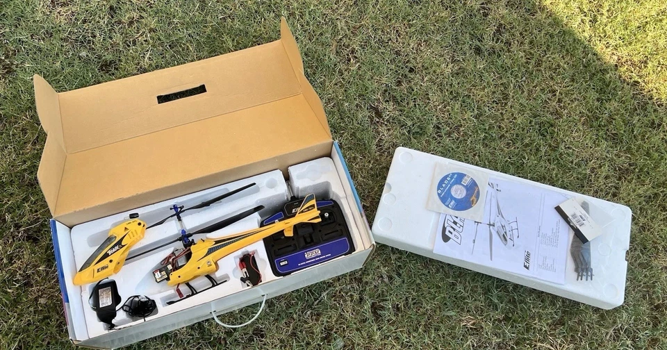 Used RC E-Flight Blade CX For Parts Or Repair #EFLH1200 - Image 1 of 4