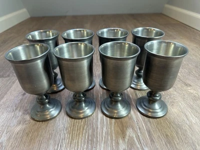 8 copas vintage de peltre colonial Casting Co pátina suave de 6 1/8" T Foto 1 de 4