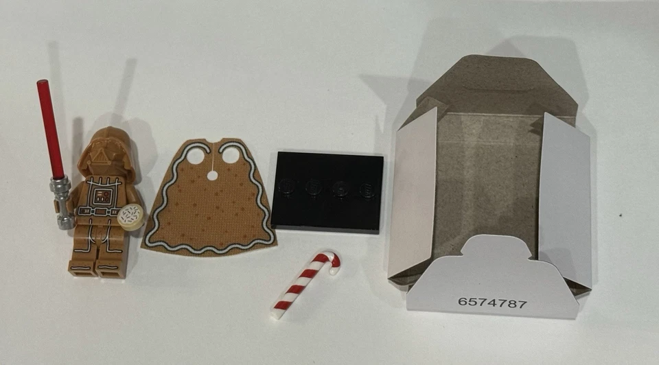 LEGO Star Wars Gingerbread Darth Vader Minifigure (sw1483) from set 40806 - New! - Image 1 of 1