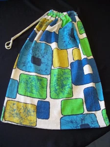 50er 60er Mid Century Retro Wäschesack 18x26" Cinch Top Mod Quadrate grün blau - Bild 1 von 4