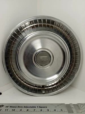 Колпак колеса 1973-77 Ford F100 F150 F250 F350 (1) 15 дюймов оригинальный производитель винтажный классический - Изображение 1 из 4