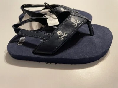 Chanclas Baby Gap nuevas con etiquetas Little Boy 6 9 azul marino estampado de calavera con correa para el talón Foto 1 de 2