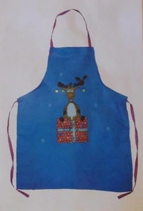 Christmas Cooks Apron 'Reindeer' Design 76cm Adult - Picture 1 of 2