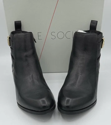 Sole Society Hala womens black leather ankle booties size 11M side zip. - Image 1 of 4