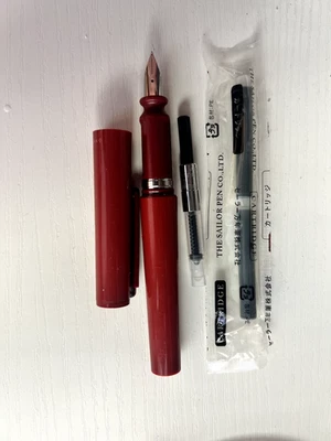 Pluma Estilográfica Sailor TUZU AJUST ROJA Plumín Medio 11-0541-420 Nueva en Caja Hecha en Japón Foto 1 de 2