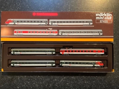 Marklin spur z scale/gauge. “Swiss Push/Pull” Passenger Car Set. - Image 1 of 4