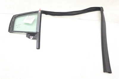 NEW OEM Mopar Rear RH Door Quarter Window Glass & Seal 68040040AH Charger 11-23 - Imagem 1 de 4