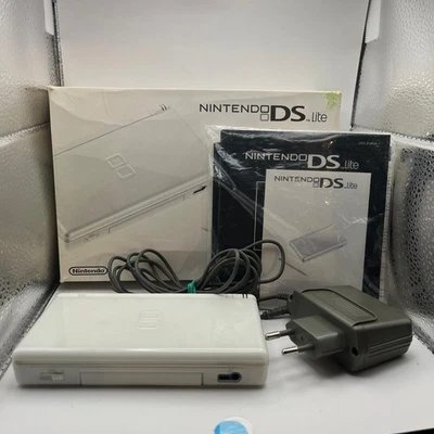 Nintendo Ds lite  con caricatore completo di scatola e manuali - Immagine 1 di 4