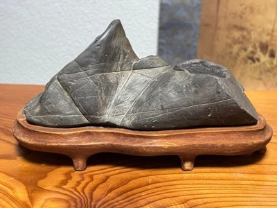 BONSÁI japonés SUISEKI piedra 7,4 pulgadas de ancho forma de montaña visión natural Foto 1 de 4