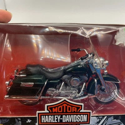 Motocicleta Maisto Harley-Davidson 1:18 FLHRM ROAD KING nueva en caja Foto 1 de 4