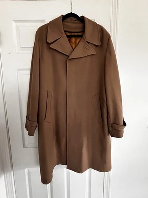 Abrigo hombre Foto 1 de 4