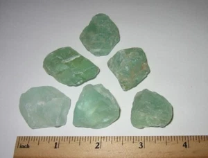 6 PEQUEÑOS MINERALES CRISTAL FLUORITA VERDE ÁSPEROS NATURALES 1"- 1,5" ~ 112,5 gramos *A - Imagen 1 de 4