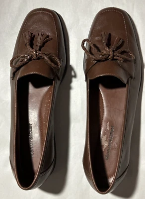 Naturalizer Brown Leather Loafers Size 8 M (seems Narrow) - Image 1 of 4