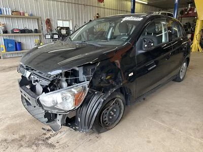 Panel de moldura interior de puerta delantera derecha usado se adapta a: Mitsubishi Mirage 2017 grado A Foto 1 de 4