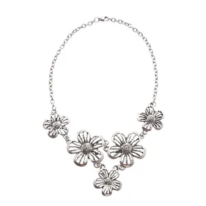 Vintage Look Flower Pendant Necklace Patchwork Necklace Women's Jewelry - Picture 1 of 6