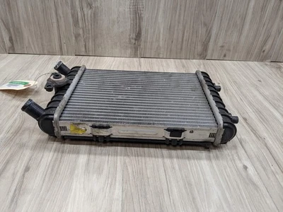 Radiador refrigerante auxiliar delantero izquierdo 17-25 OEM AUDI Q7 Foto 1 de 4