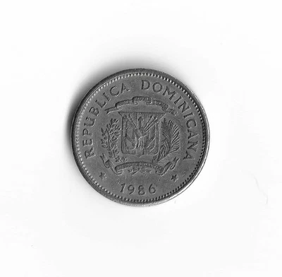 1986 Dominican Republic - 5 Centavos - 749 - Copper Nickel - 5g - Image 1 of 2