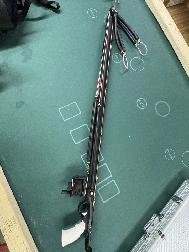 Fusil de cuatro rodillos Hammerhead Evolution Raptor 95 con carrete Foto 1 de 1