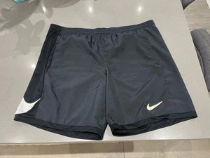 Mens Nike Black And White Shorts Dri-Fit Slim Fit- XXL - Picture 1 of 4