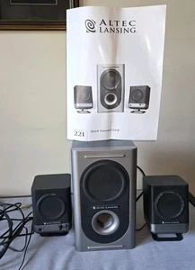 Altec Lansing Komputerowy system głośników 221 z kablami i ręcznym testowany EUC - Zdjęcie 1 z 10