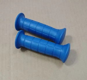 Bontrager Bike Grips Kids Blue New - Picture 1 of 2