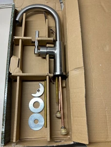Grifo Brizo 61043LF-SS Litze con boquilla de arco, acero inoxidable brillante - Imagen 1 de 5