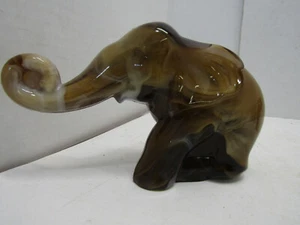 A OLD VINTAGE IMPERIAL CARAMEL SLAG GLASS ELEPHANT FIGURINE PAPER WEIGHT - Picture 1 of 3