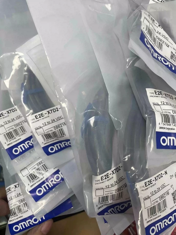 1pcs Brand New Omron E2E-X7D2-N - Image 1 of 1