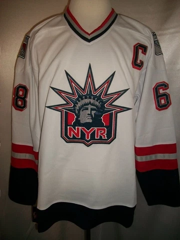 Jaromir Jagr New York Rangers White 1998-1999 Statue of Liberty CCM NHL Jersey Cover