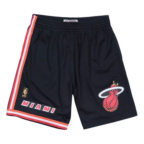 [SMSHGS18239-MHEBLCK96] Mens Mitchell & Ness NBA Swingman Road Shorts Heat 96-97 Cover