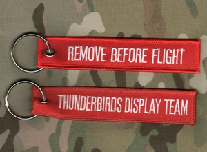 USAF THUNDERBIRDS DISPLAY TEAM REMOVE BEFORE FLÜGHT PILOT 2-KEYRING KEY RING - Picture 1 of 1