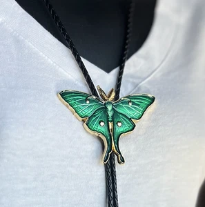 Bolo Tie Moth Green - Picture 1 of 4