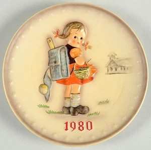 Goebel Hummel Jahresteller - Goebel Schulmädchen - verpackt 67035 - Bild 1 von 1