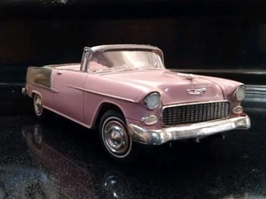 AMT '55 Chevy Bel Air Custom Cabrio Topless Vernice Rosa 1/25 Ricambi Junkyard - Foto 1 di 8