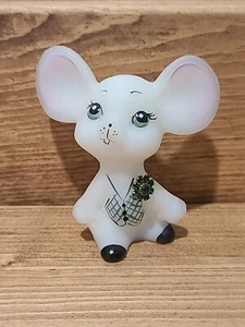 Fenton Matte Milk Glass Mouse "Clever"  Boutonieier Buddy Artist Signed Green - Picture 1 of 8