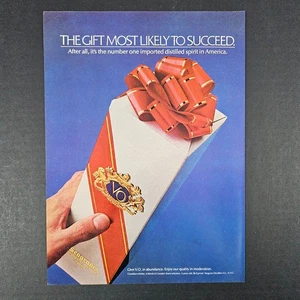 1982 Seagram's Distillers VO Canadian Whisky Vintage Print Ad Gift Wrapped Box - Bild 1 von 3