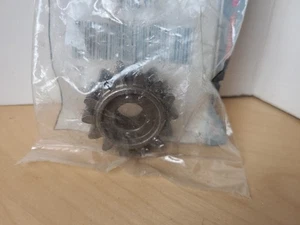 CUB CADET 917-04802 LH 14T Tooth Spur Gear MTD, LLC OEM part - Picture 1 of 5