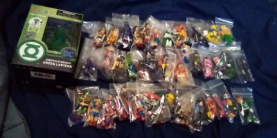 DC Comics Minimates and Vinimates -- Lote de 43 figuras -- Linterna Verde, Batman Foto 1 de 4