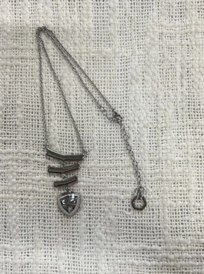 Vera Wang Silver Toned 18in Adjustable Necklace With Segmented Art Deco Pendant Foto 1 de 4