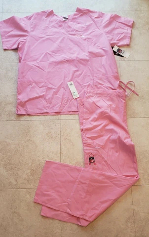 Baltimore Ravens womon's Pink Scrub Set Top and Pants size X-large NWT Cover